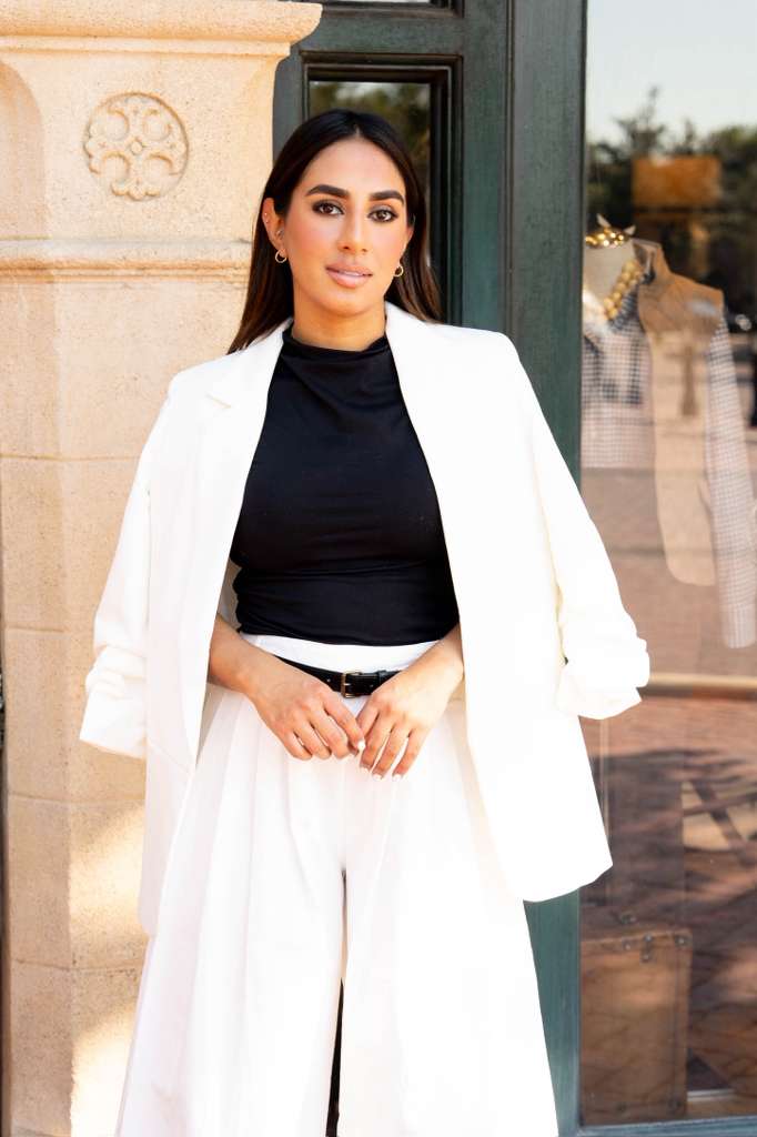 LONG BERMUDA IN WHITE