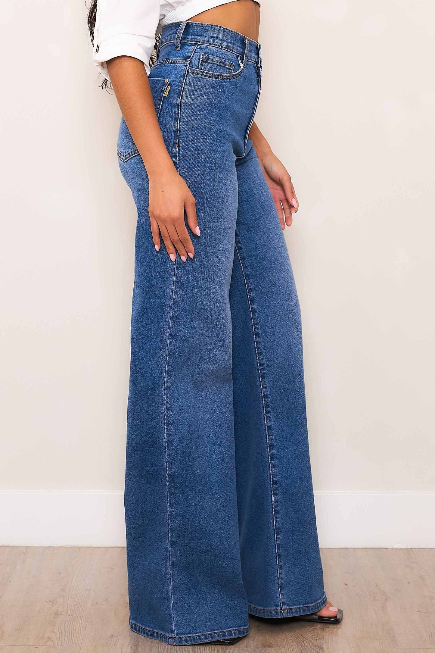 WIDE LEG JEANS