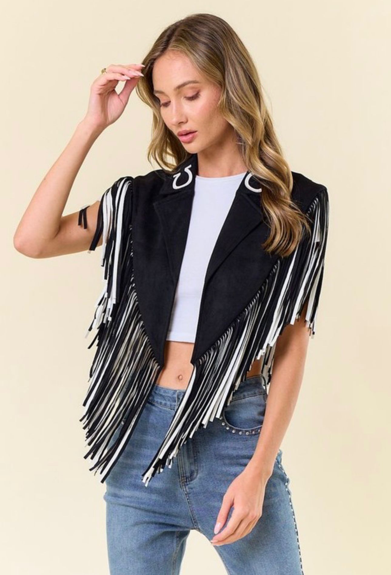 HORSESHOE TWO TONE FRINGE SHRUG